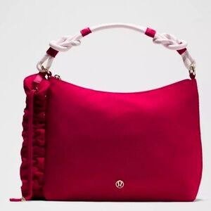 lululemon NWT Bag Convertible Ruched Crossbody Bag 6.5L Berry Ruble Pink Gold